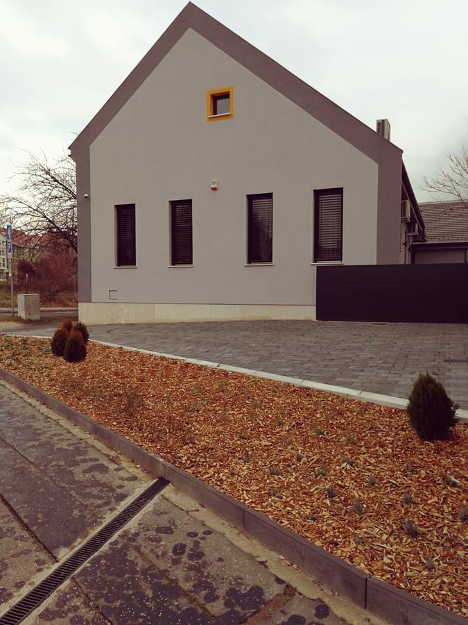 Zsinko Villa Печ Екстериор снимка